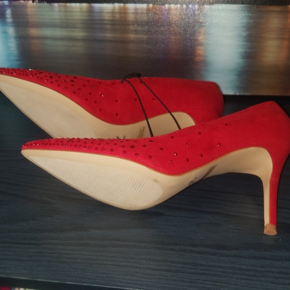 Marc Fisher Heels with Red Sparkle - Picture 3 of 5